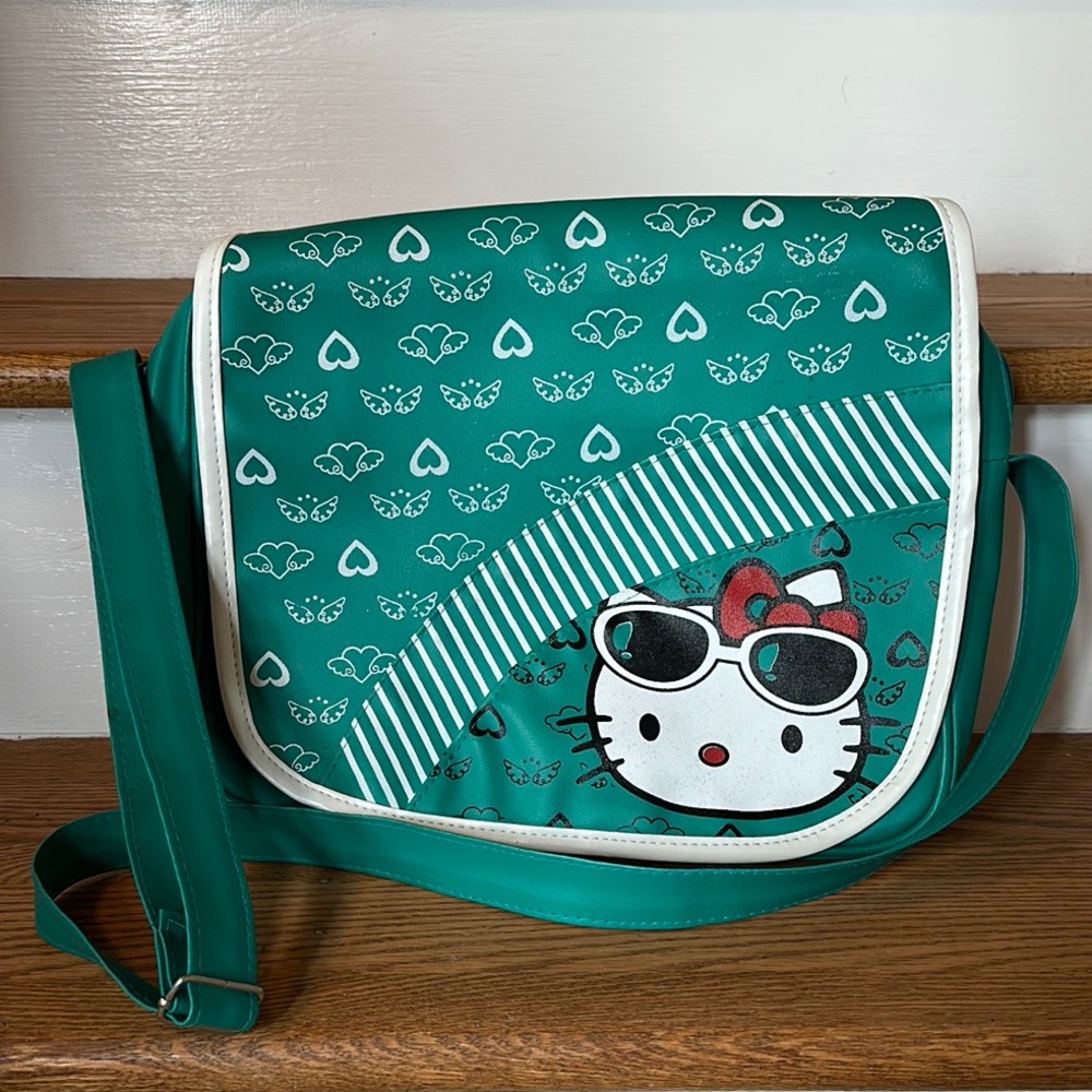 Hello Kitty messenger bag
